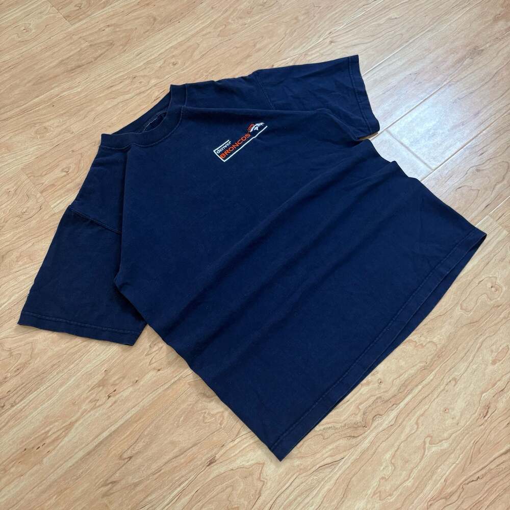 Vintage Majestic Denver Broncos NFL Navy Blue Graphic T-Shirt